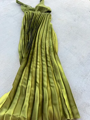 Sincerely Jules Olive Green Satin Pleated Cutout Maxi Dress Size Small thumbnail 10