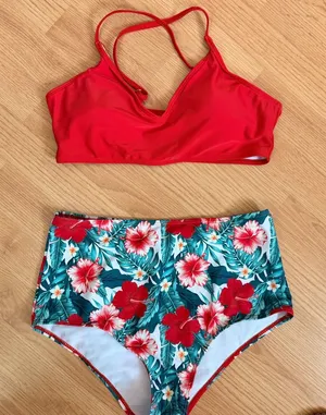 Red Floral Bikini Set Size L thumbnail 1