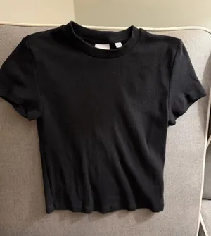 Aritzia TNA Homestretch T-Shirt thumbnail 1