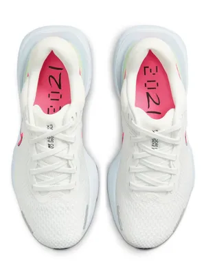 Women Nike ZoomX Invincible Run Flyknit White and Pink thumbnail 4