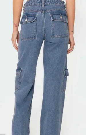 Edikted - Low-Rise Cargo Jeans thumbnail 2
