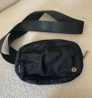 Lululemon belt bag  thumbnail 1