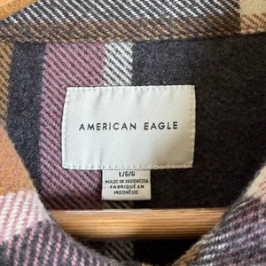 American Eagle Women’s Cozy Plaid Shacket Flannel Shirt Jacket Oversized Sz L thumbnail 2