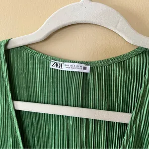 Zara Bright Green Ruffle Sleeve Ribbed Blouse thumbnail 2