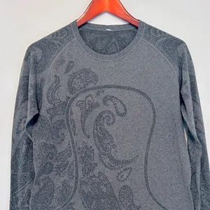 Lululemon Running Shirt Womens 12 Long Sleeve Paisley Gray Black Limited Edition thumbnail 9