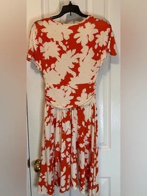 Maeve Summer Breeze Floral V-Neck Dress by Anthropologie thumbnail 8