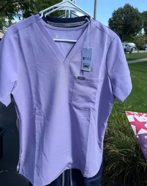 FIGS Scrub Top Catarina One-Pocket thumbnail 1