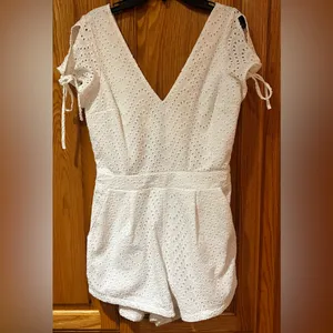 Express White Cotton Eyelet Open Tie Back Slit Sleeves Lined Romper Size‎ 4 thumbnail 7