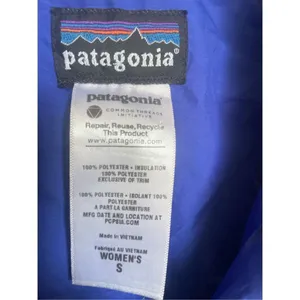 Patagonia Women’s Vagabunda Quilted Fleece Neck Puffer Vest Dark Gray S thumbnail 11
