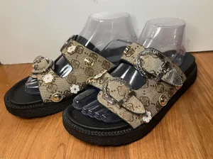 Jin Duo Sandals Womens Size 10 Brown Floral Buckle Slide Platform Shoes thumbnail 1