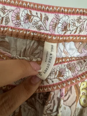 High-Waist Floral Pink & Tan Drawstring Shorts with Lace Trim thumbnail 4