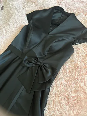 Unique Black Satin V-Neck Cap Sleeve A-Line Evening Gown With Bow Size 16 thumbnail 4