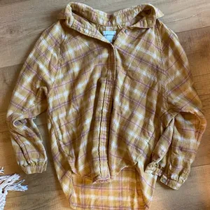 American Eagle Size Small Yellow Pink White Buffalo Plaid Flannel Button Down thumbnail 4