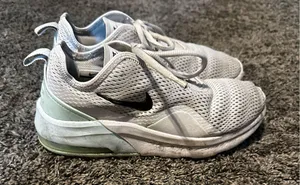 Nike Shoes thumbnail 3