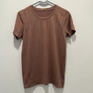 Lululemon Swiftly Breathe Short Sleeve Silverescent Size 6 thumbnail 2