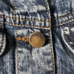 Forever 21 Life in Progress 80’s Inspired Acid Wash Denim Vest Size Medium thumbnail 8