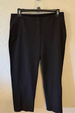 Lululemon In Power Mid Rise Crop 24" great condition. Black Sz 8 thumbnail 1