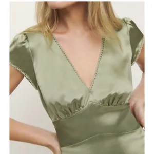 NWT Reformation Amelia Silk Dress Size 2 thumbnail 5