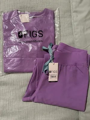 FIGS Lilac Dawn Set NWT!!! thumbnail 2