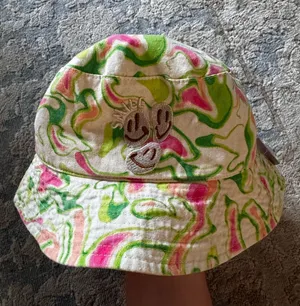 Wild Fable NWT Smile Swirl Bucket Hat thumbnail 1