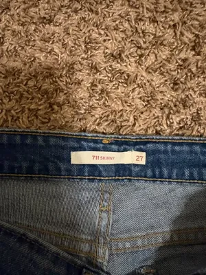 Levi's 711 Skinny Jeans Size 27 Medium Blue Denim Zip Pockets Distressed Red Tab thumbnail 3
