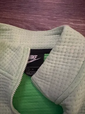 NWOT Nike Sportswear Tech Fleece cropped 1/4-zip pullover sweatshirt light green. Size Small thumbnail 4
