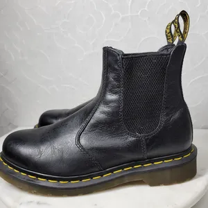 Dr. Martens Nappa Chelsea Boots Womens 7 Mens 6 Black Leather Pull On Airwair thumbnail 15