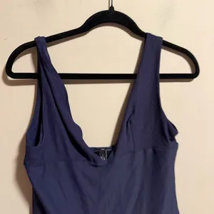 & OTHER STORIES Structured V-Cut Swimsuit Textured Navy- Size 12 thumbnail 7