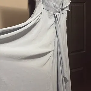 Elegant Light Blue Evening Gown Size 18 thumbnail 2