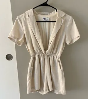 Princess Polly Beige Blazer Romper Size Women’s 0 - XS thumbnail 1