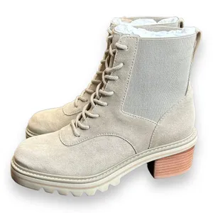 BERNARDO Salerno Lace-Up Rubber Sole Boot US 6.5M White Suede‎ thumbnail 1