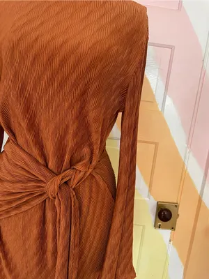 NWT Gilli Rust Plisse Ribbed Long Sleeve Front Knot Mini Dress Sz L 💚🎀 thumbnail 4