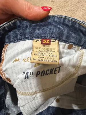 7 For All Mankind Women's “A” pocket Jeans - EUC thumbnail 2
