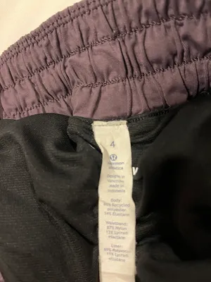 Lululemon Hotty Hot Short 4” thumbnail 5