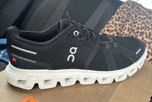 On Cloud Shoes thumbnail 1