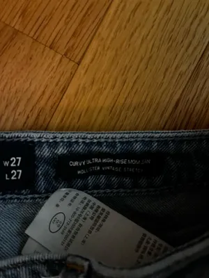 Hollister Jeans Mom thumbnail 3