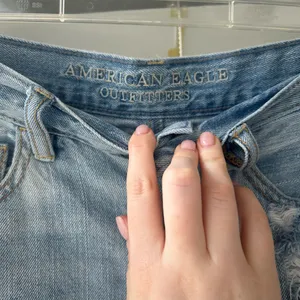 American Eagle High-Rise Shorts Denim thumbnail 2