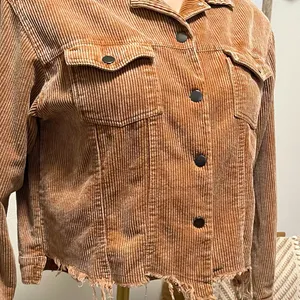 POL Frayed Hem Vintage Inspired Teddy Bear Brown Cropped Corduroy Jacket S thumbnail 8