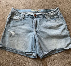 Old Navy Boyfriend Light Wash Denim Shorts thumbnail 1