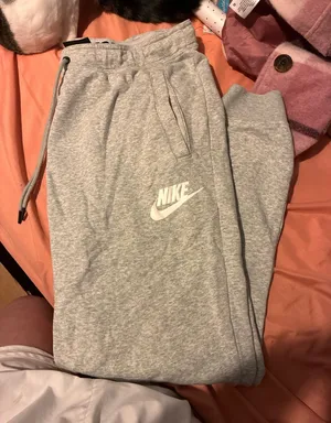 Nike Sweatpants thumbnail 1