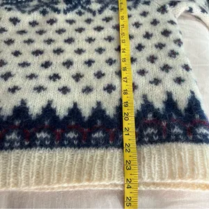 Handmade Vtg. Hand Knit Scandinavian Wool & Mohair Fair Isle Sweater• Sz M/L thumbnail 8
