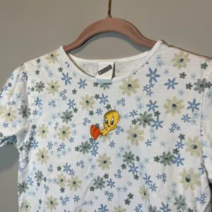 Vintage 2000 Warner Bros Studio Store Tweety Bird Floral T-Shirt Girls XL 14/16 thumbnail 2