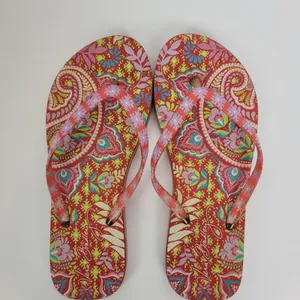 Vera Bradley Paisley in Paradise Womens Flip Flops Size 9 Pink Slip-On Summer thumbnail 2