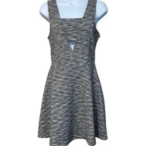 OLIVE & OAK Super‎ Cute Gray/White Cut Out Fit & Flare Dress NWOT Size Small thumbnail 2