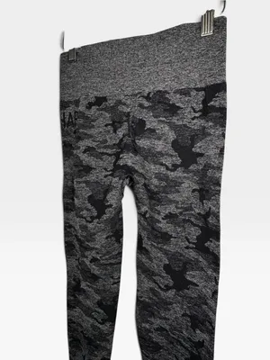 Gymshark Adapt Camo Seamless High-Waist Leggings Black & Charcoal Gray S/M thumbnail 7