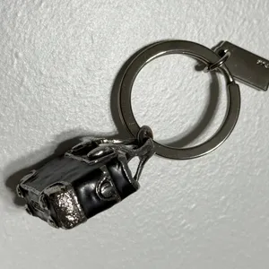 Coach Rare Vintage Collectors Find 3D Gallery Black Tote Keychain thumbnail 6