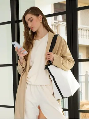NEW Walter Baker Carly White and Black Canvas Daytripper Bag, New, MSRP $198 thumbnail 4