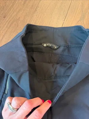 Athleta Headlands Hybrid Cargo II Pants Black Women’s Size 10 - C11-699 thumbnail 6