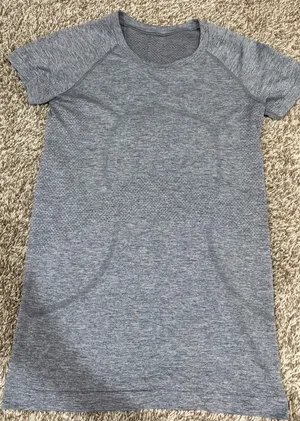 Gray Lululemon swiftly tech thumbnail 2