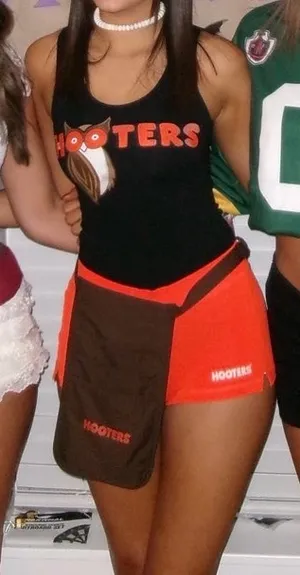 Hooters Uniform Costume thumbnail 2